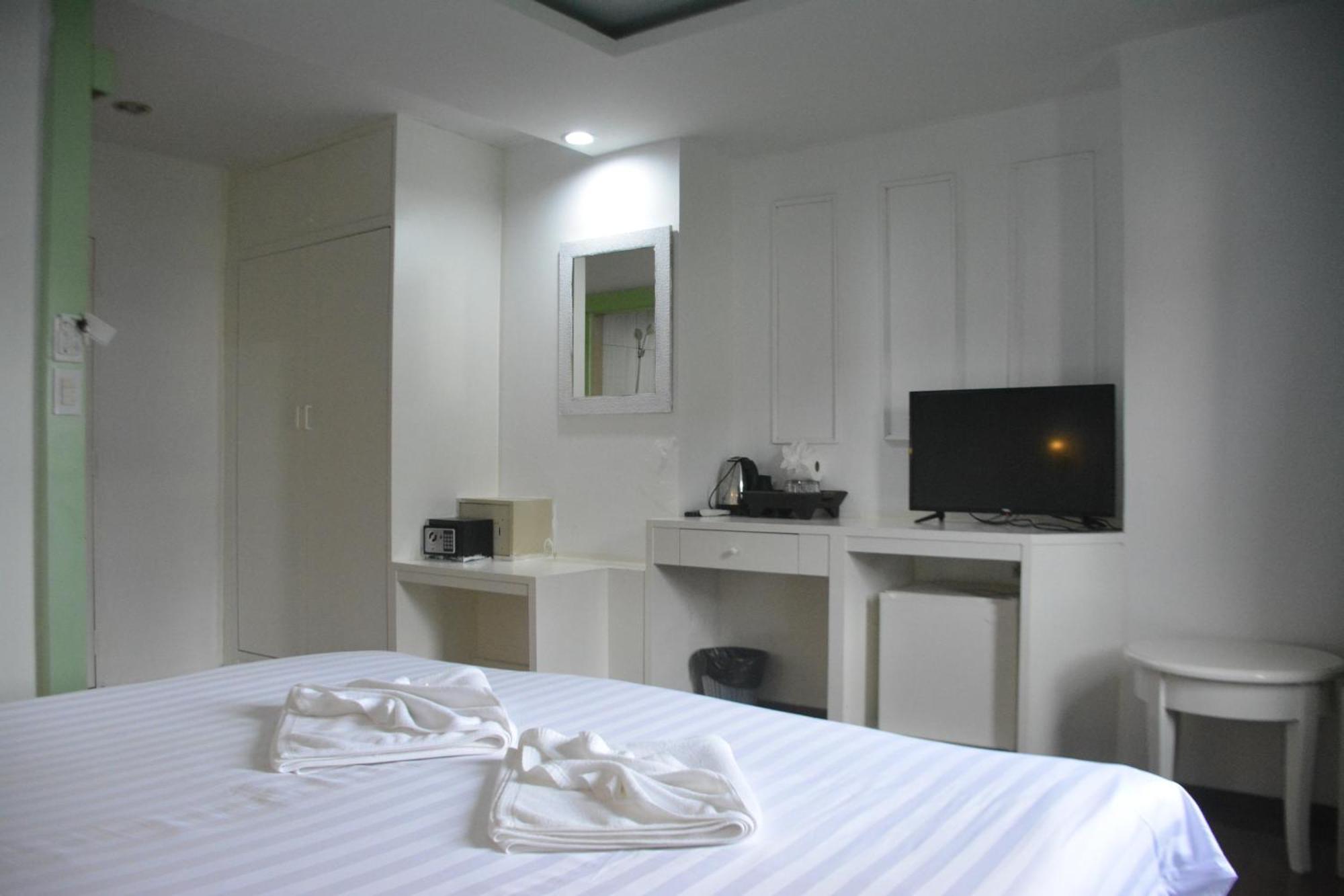 Chilli Salza Patong Otel Dış mekan fotoğraf